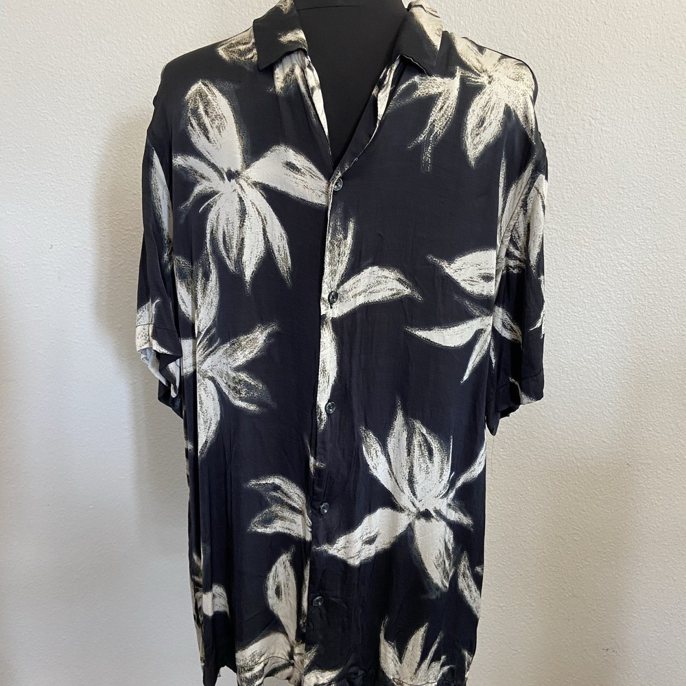 MNG Mango Men's Black Tropical Print Large Short Sleeve Button Front‎ Hawaiian